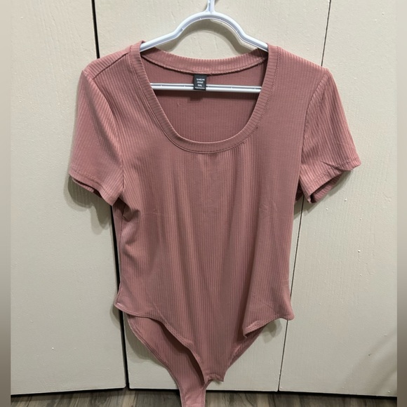 SHEIN Tops - T-shirt